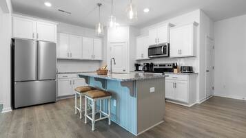 Oven, stovetop, dishwasher, toaster