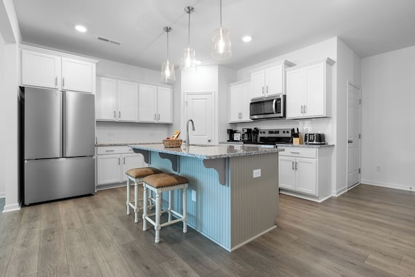 Oven, stovetop, dishwasher, toaster