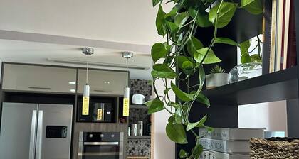 2-Bedroom Apartment with Pool and Garage, 500m from the Beach