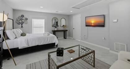 Nature Escape Studio Apt on 22 Acres!