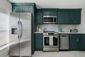 Fridge, microwave, oven, stovetop