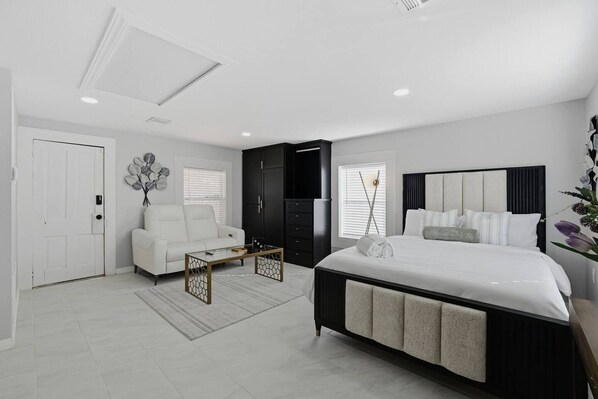 1 chambre, fer et planche à repasser, Wi-Fi gratuit, draps fournis