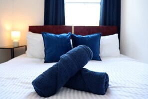 Unclassified image, 2 of 6, button - The Quayside Serviced Apartments | The Retreat (Gloucestershire)