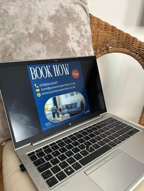 Unclassified image, 5 of 6, button - The Quayside Serviced Apartments | The Retreat (Gloucestershire)