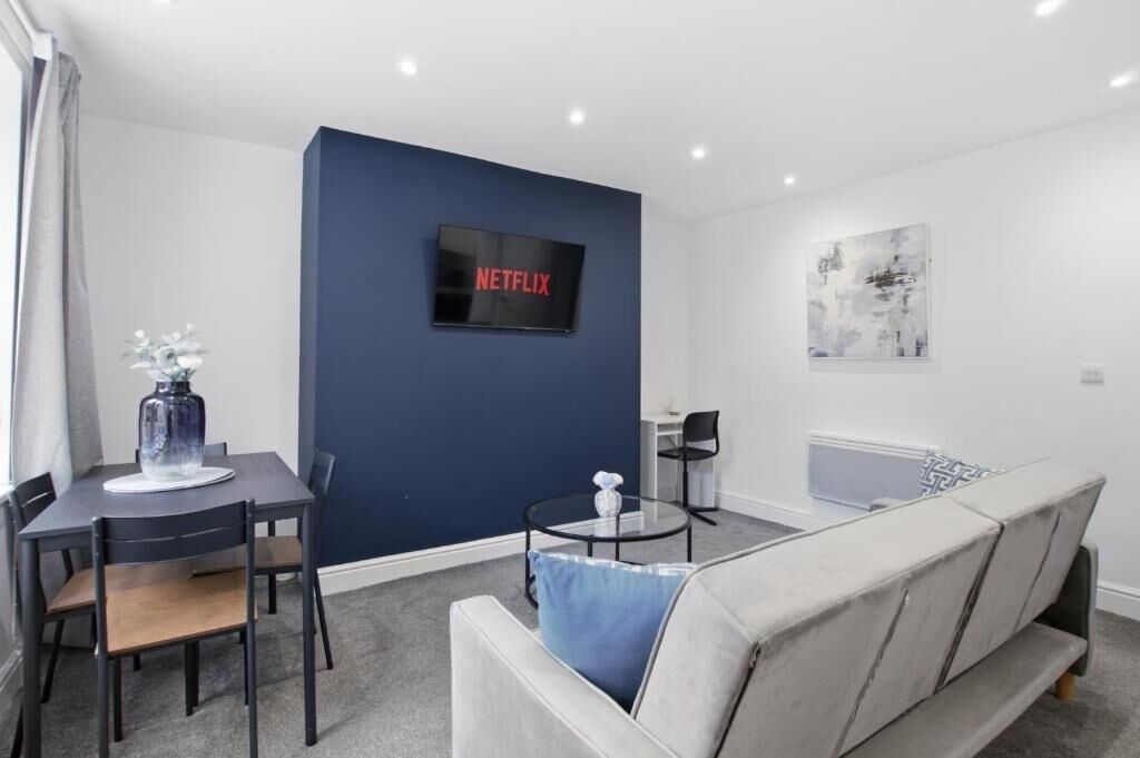 The Quayside Serviced Apartments | The Hideaway - Gloucester