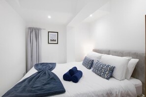 Unclassified image, 4 of 12, button