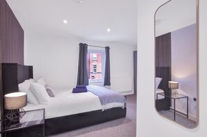 4 habitaciones, tabla de planchar con plancha y wifi gratis 