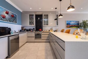 Microwave, oven, stovetop, dishwasher