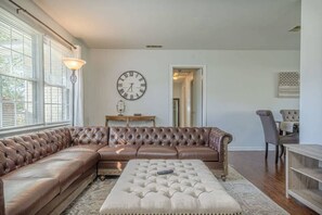 Unclassified image, 2 of 19, button