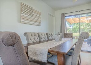 Dining - Charter Oak's Retreat- Near Ft. Benning - Perfect for Graduations/Best Ranger (Columbus)