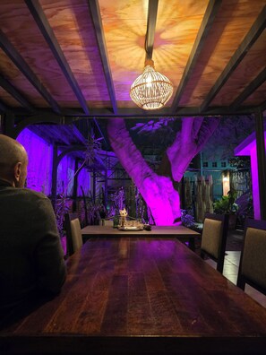 Dormitório compartilhado, em dormitório misto | Opções para refeição