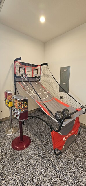 Games room - Spacious Escape with an Entertainment Garage! (Nampa)