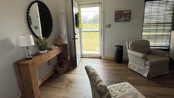 Una Smart TV, una chimenea