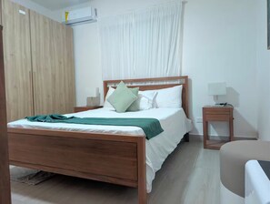 1 bedroom, iron/ironing board, WiFi, bed sheets - Getaway for 2 with Private Jacuzzi - 3 min Beach (Las Terrenas)