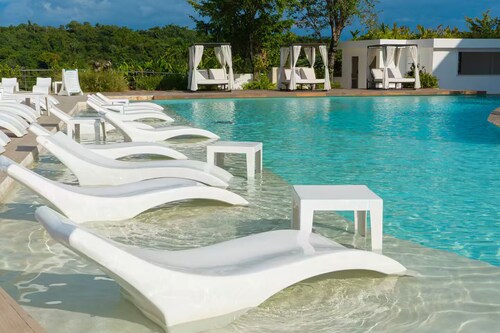 Getaway for 2 with Private Jacuzzi - 3 min Beach