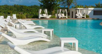 Getaway for 2 with Private Jacuzzi - 3 min Beach