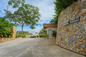 Property grounds - Private jacuzzi with Ocean View, 5 min from beach (Las Terrenas)