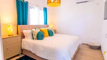 3 slaapkamers, een strijkplank/strijkijzer, wifi, beddengoed
