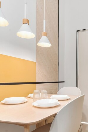 Dining - Narrow Nest 2BR Continew Residence Wi-Fi + Netflix (Kuala Lumpur)