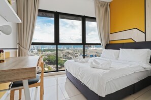 2 bedrooms, iron/ironing board, WiFi, bed sheets - Narrow Nest 2BR Continew Residence Wi-Fi + Netflix (Kuala Lumpur)