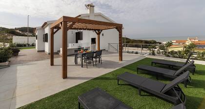 Lagoon View Villa - Ocean Serenity