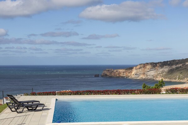 حمّام سباحة خارجي