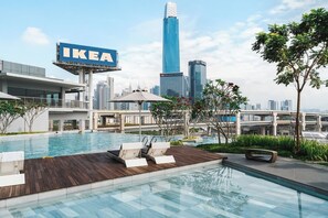 Pool - Lemon Loft 2BR | Opposite MyTown | Near TRX + MRT (Kuala Lumpur)