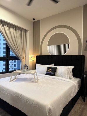 2 bedrooms, iron/ironing board, WiFi, bed sheets - Voguish 2BR @ Agile BB | Wi-Fi + Netflix (Kuala Lumpur)