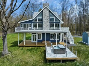 Exterior - Catskills Lakehouse, Windham Ski, Hot tub, Firepit (Cairo)