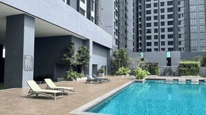 Unclassified image, 3 of 38, button - Matcha Haven 4BR @ Meta Residence | Wi-Fi Included (Seri Kembangan)