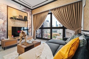 TV - Modern Art 2BR @ Agile Bukit Bintang | WiFi+Netflx (Kuala Lumpur)