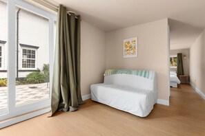 Unclassified image, 4 of 28, button - Countryside Escape | Sleeps up to 11 & Cabin (Pocklington)