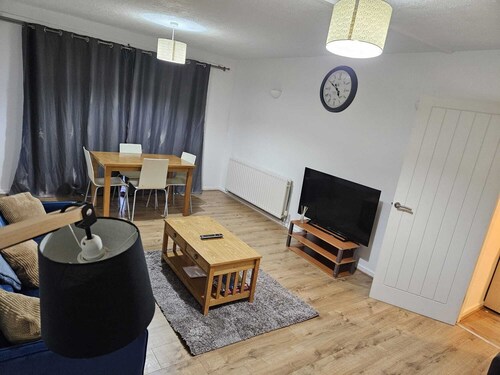 Modern 2-Bed Apt Near Hospital and University of Birmingham