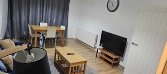 Modern 2-Bed Apt Near Hospital and University of Birmingham