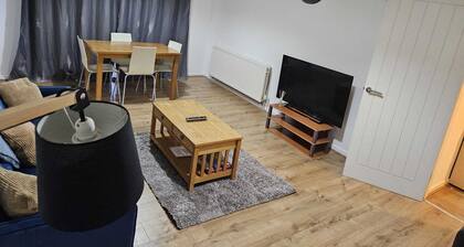 Modern 2-Bed Apt Near Hospital and University of Birmingham