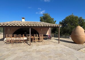 Outdoor dining - Villa Ca Lábril, ideal for families (L'Ametlla De Mar)