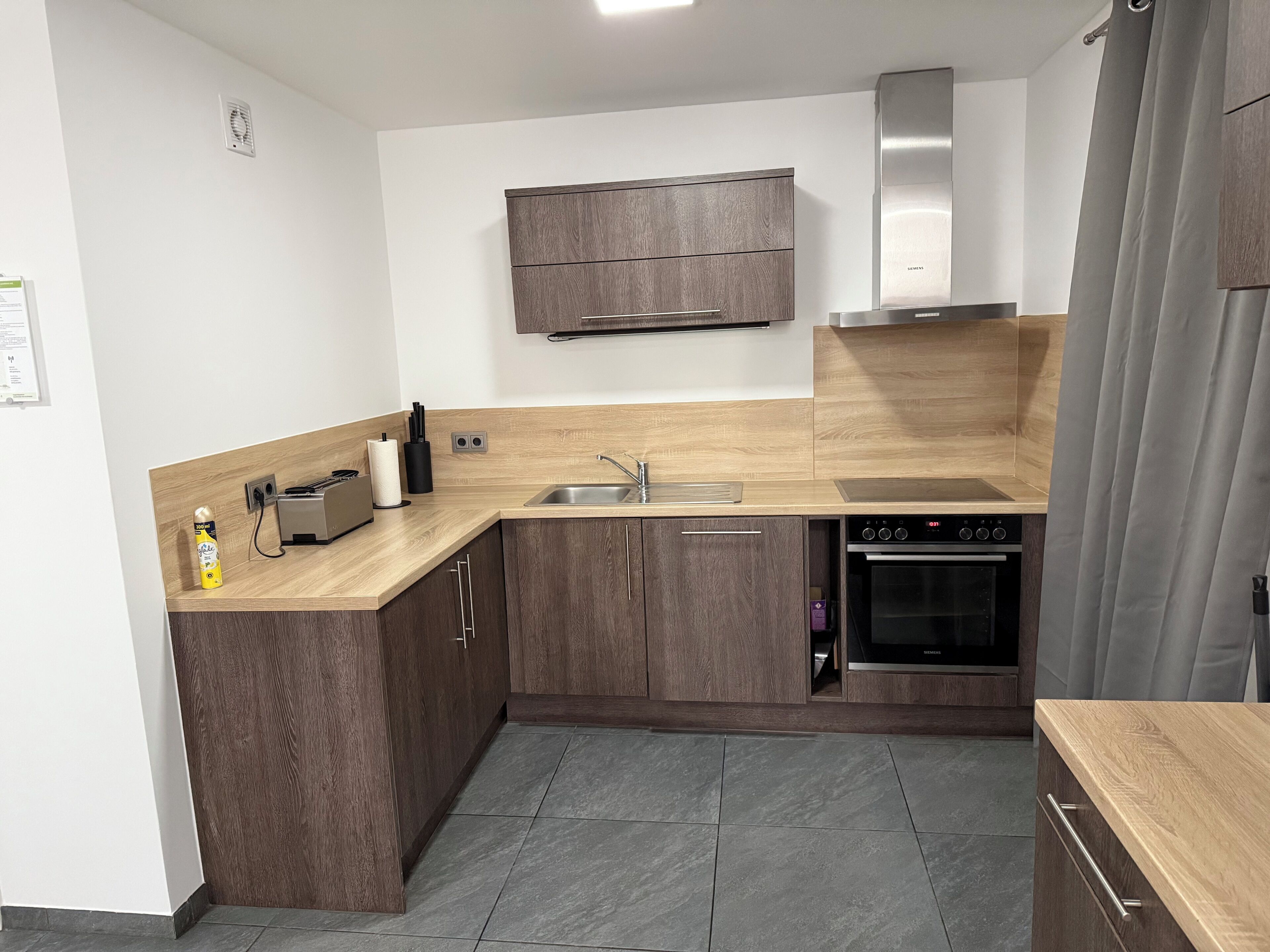 Appartement, 2 chambres | Cuisine privée | Réfrigérateur, micro-ondes, four, plaque de cuisson