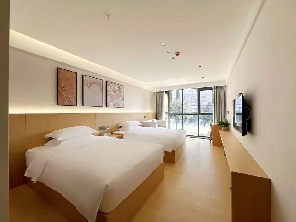 Elite Twin Room | Minibar, free WiFi