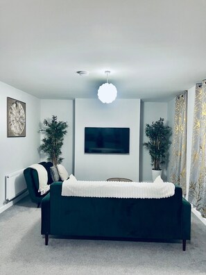 Interior - 2 Bedroom Cosy Apartment in Strood High Street. (Medway)