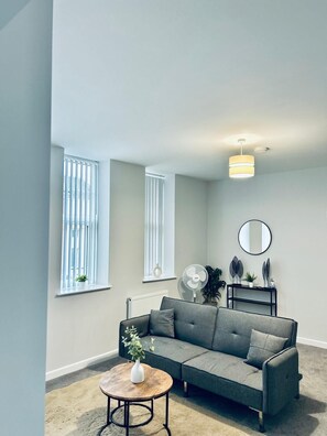 Unclassified image, 3 of 13, button