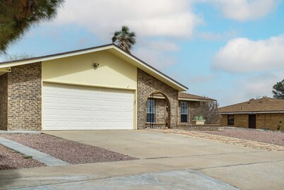Patio + Fenced Yard: Group Getaway Near Fort Bliss