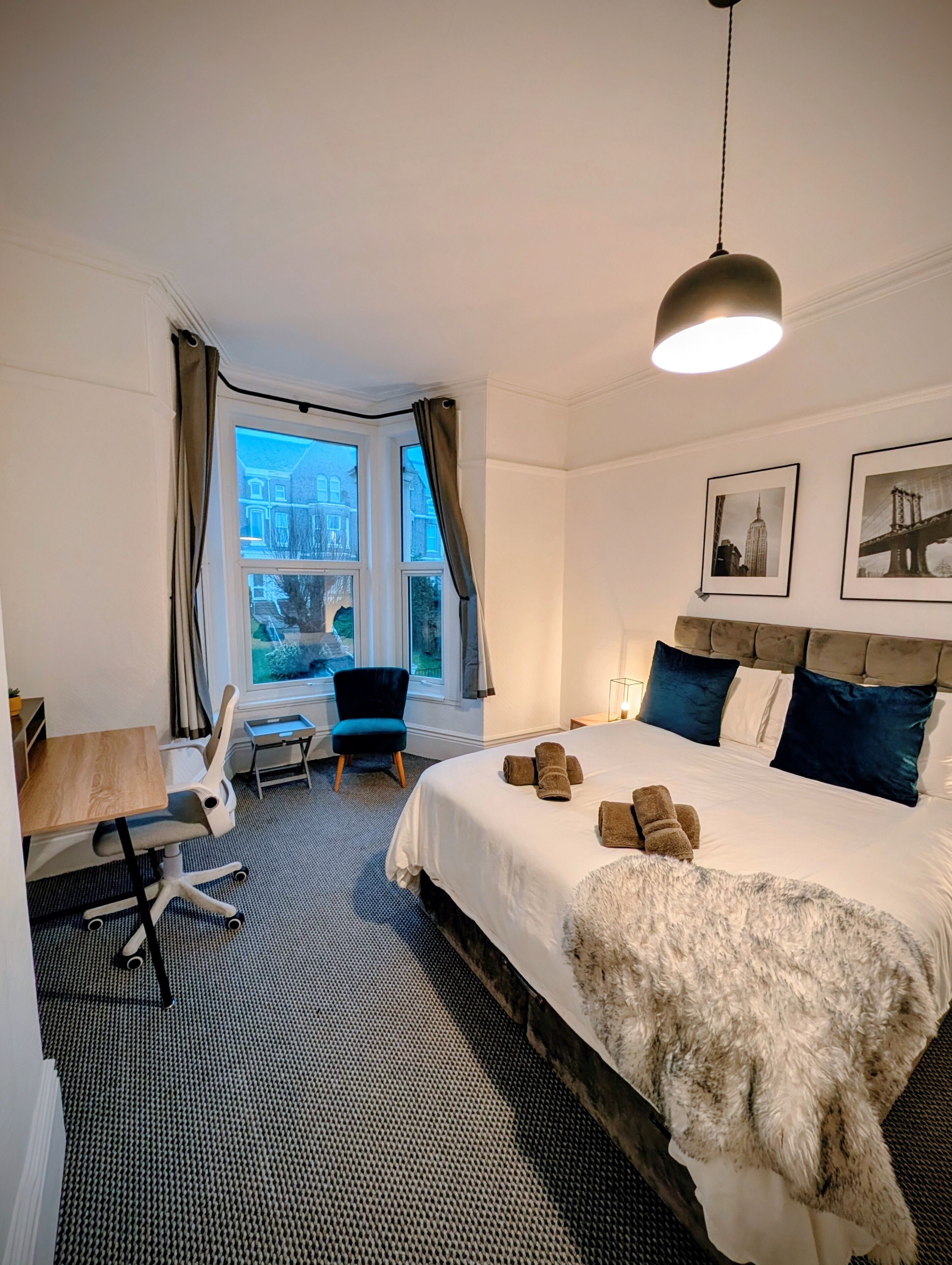 3 chambres, fer et planche à repasser, accès au Wi-Fi (inclus)