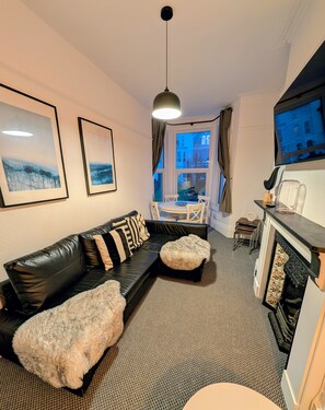 TV - Central Boutique 3 Bed Apartment | Habita Property (Mannamead)