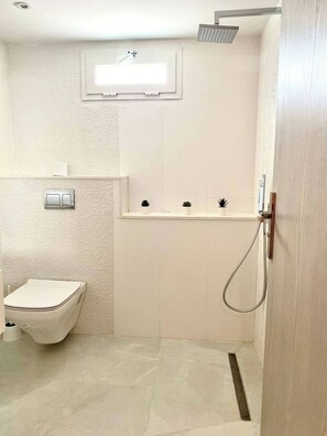 House, 4 Bedrooms, Smoking | Bathroom - Double Accommodation on the Waterfront in La Marsa (La Marsa)