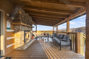 Unclassified image, 5 of 50, button