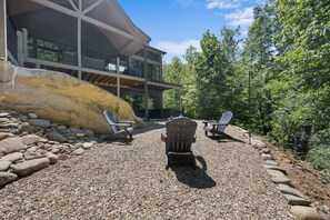 Terrace/patio - On The Rocks|Luxury Mtn Cabin w/ Indoor Pool (Sevierville)