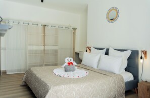 3 bedrooms, iron/ironing board, WiFi, bed sheets - Villa Aaya Grand Baie, Private Pool,3 Bedrooms, 7 mins to Pereybere beach (Moka District)