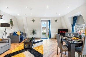 Interior - Luxury 1 bed Apartment Central Brighton Garden Sleeps 6 (Brighton and Hove)