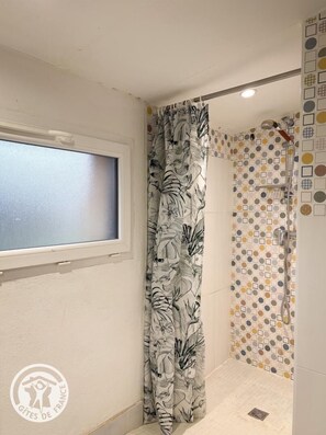 Shower - Gîtes de France® - Héloïse's gîte (BETAILLE)