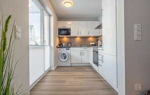 Fridge, microwave, stovetop, dishwasher - Gorgeous apartment in Kappeln with sauna (Kappeln)